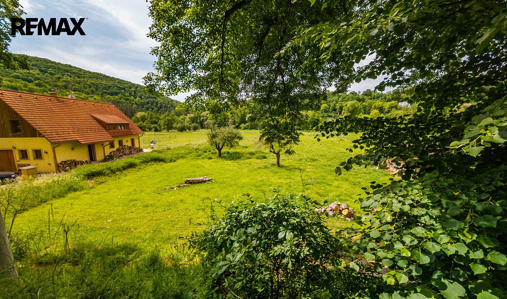 Prodej stavebního pozemku 2 004 m², Beroun – náhled fotky 15