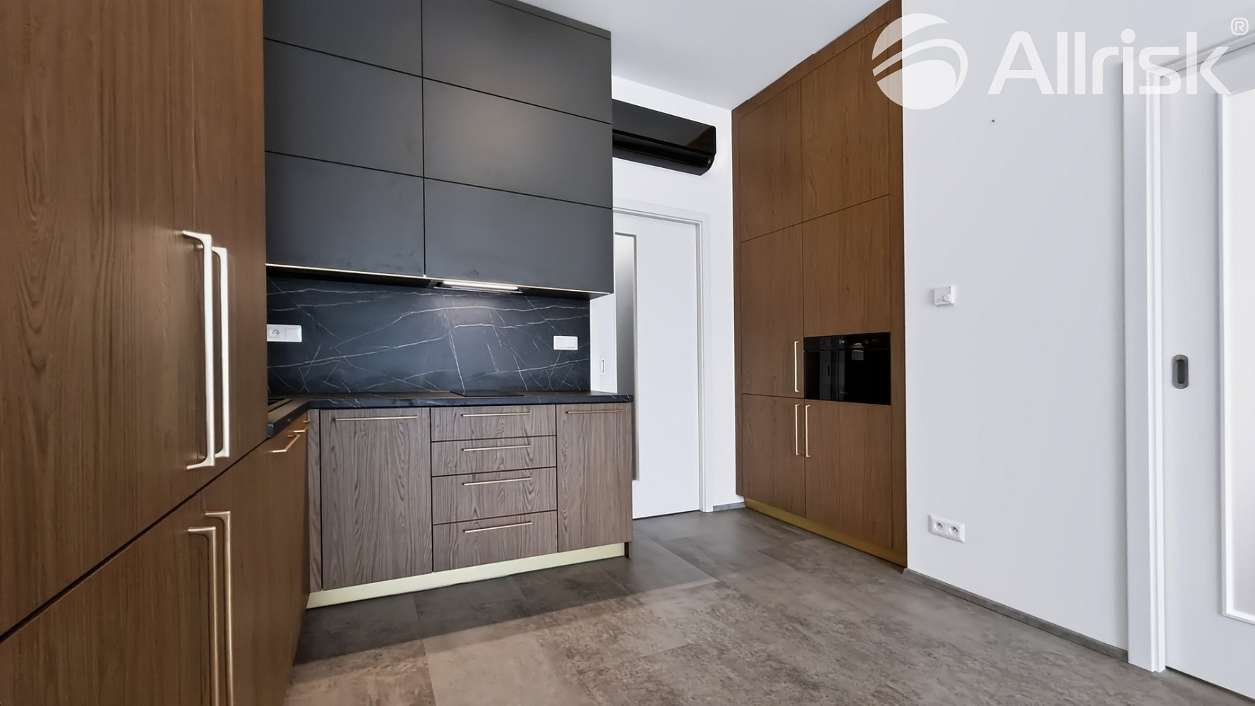 Pronájem bytu 2+kk 50 m² – fotografie 3