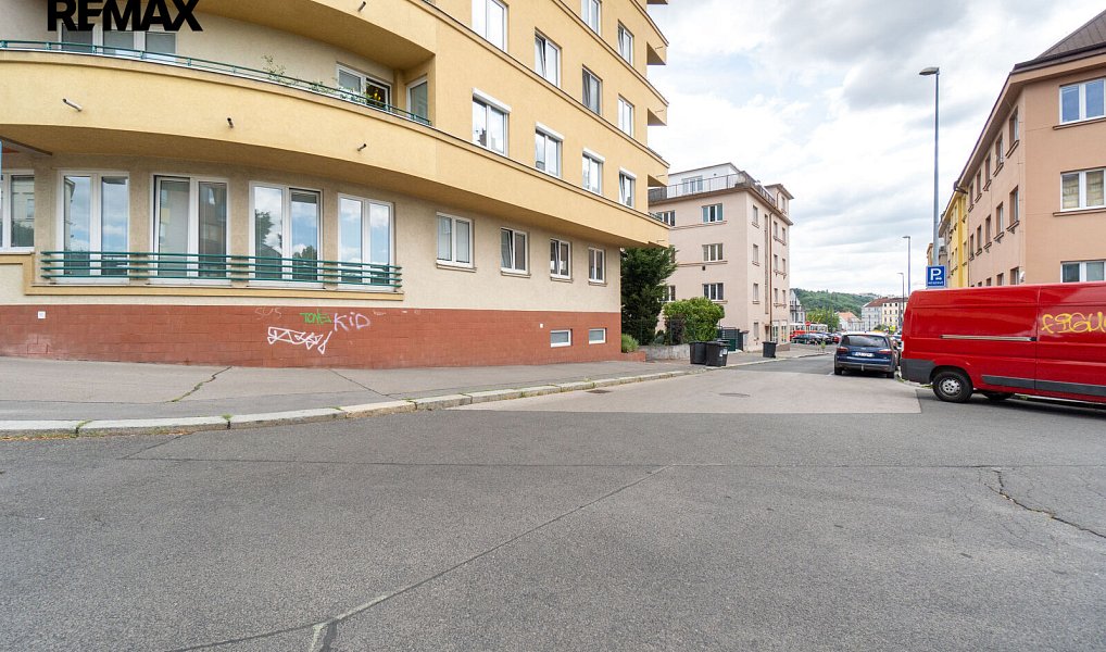 Prodej garážového stání 12 m2, Praha 8 - Libeň, Praha – náhled fotky 6