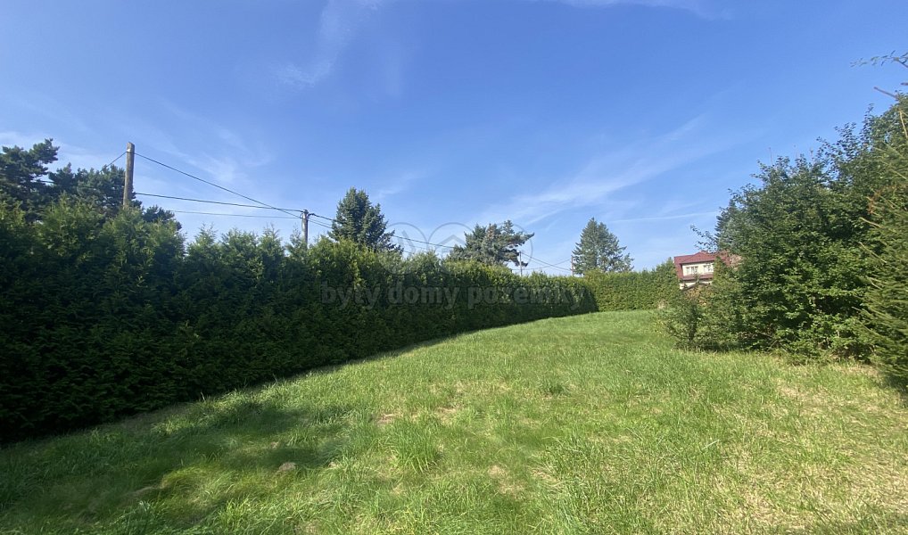 Prodej stavebního pozemku 900 m², Ohrobec – náhled fotky 3