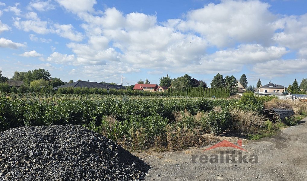 Prodej stavebního pozemku 1 865 m², Opava – náhled fotky 3