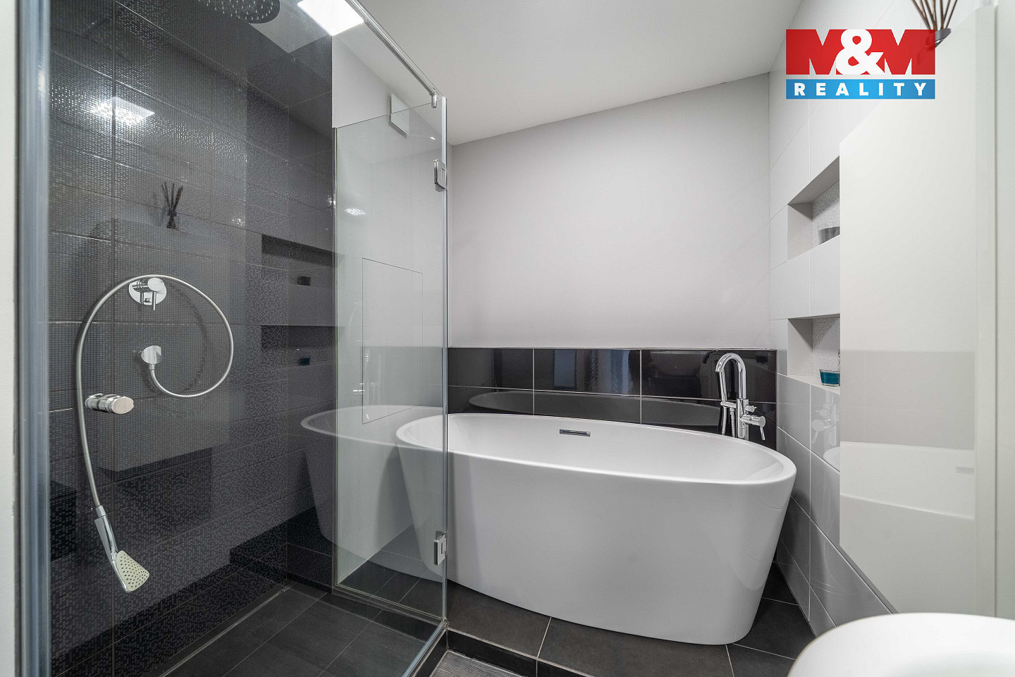 Prodej bytu 3+kk 67 m² — photo 3