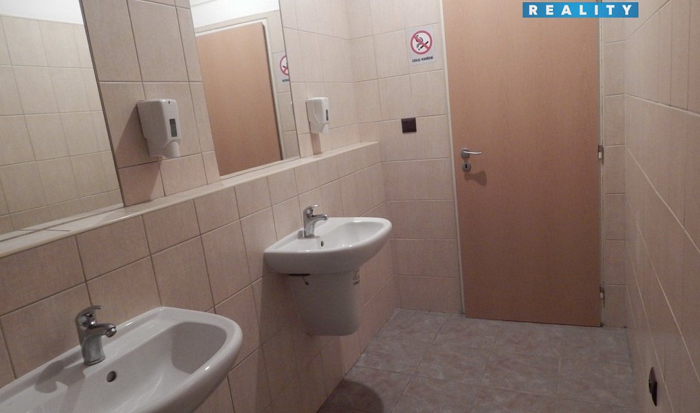 Pronájem kanceláře 16 m², Zlín – náhled fotky 6