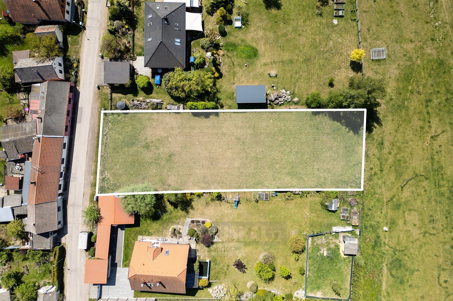 Prodej stavebního pozemku 1 750 m² — photo 2