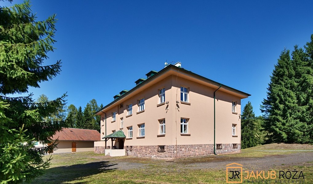 Prodej ubytovacího objektu 1 333 m², Heřmánkovice – náhled fotky 2