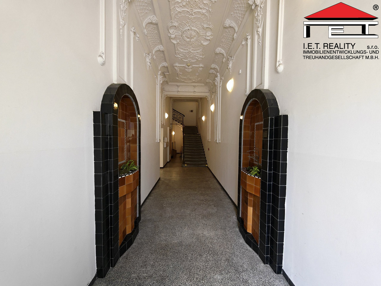 Pronájem kanceláře 208 m² — photo 3