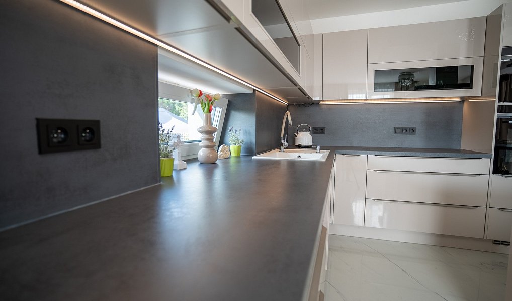 Prodej domu 210 m² s pozemkem 837 m², Sobětuchy – náhled fotky 4