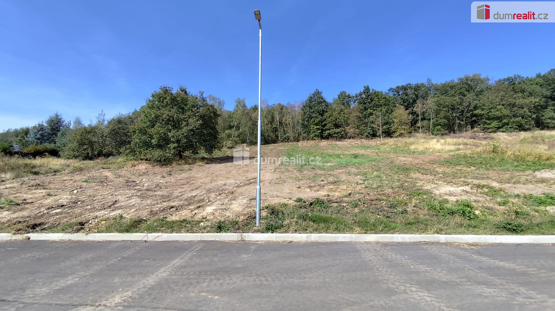 Prodej stavebního pozemku 1 128 m²