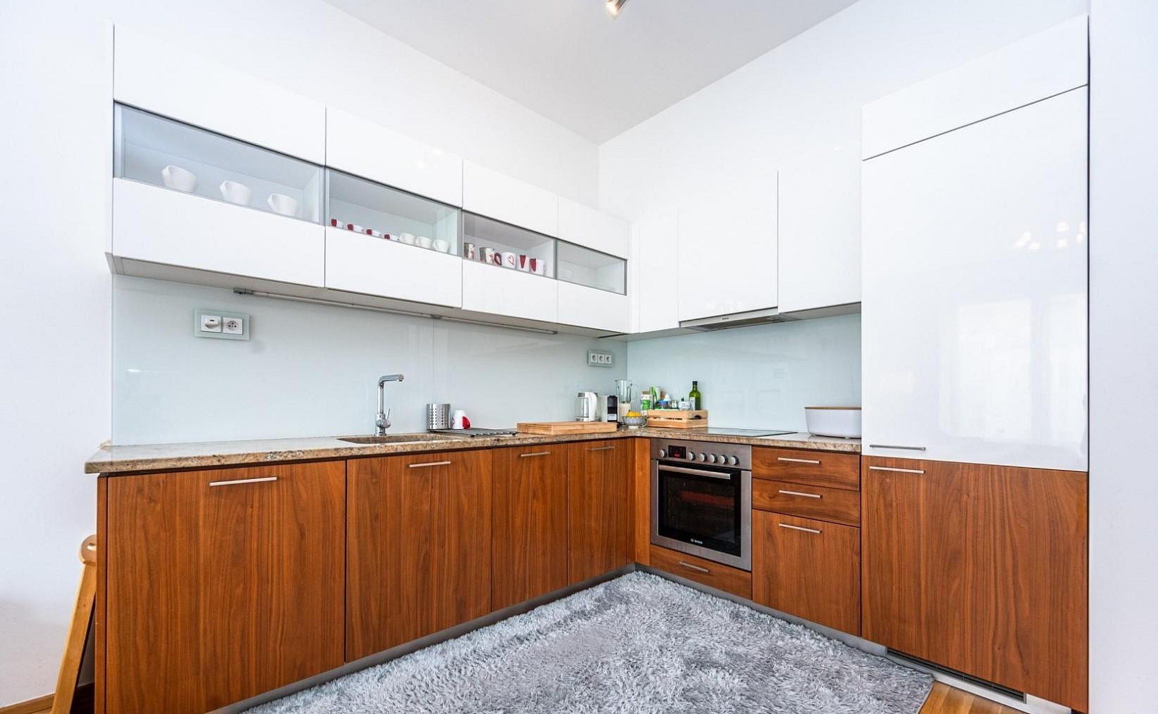 Pronájem bytu 2+kk 65 m² – fotografie 4