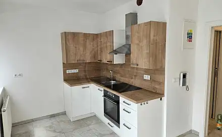 Pronájem bytu 1+1 39 m²