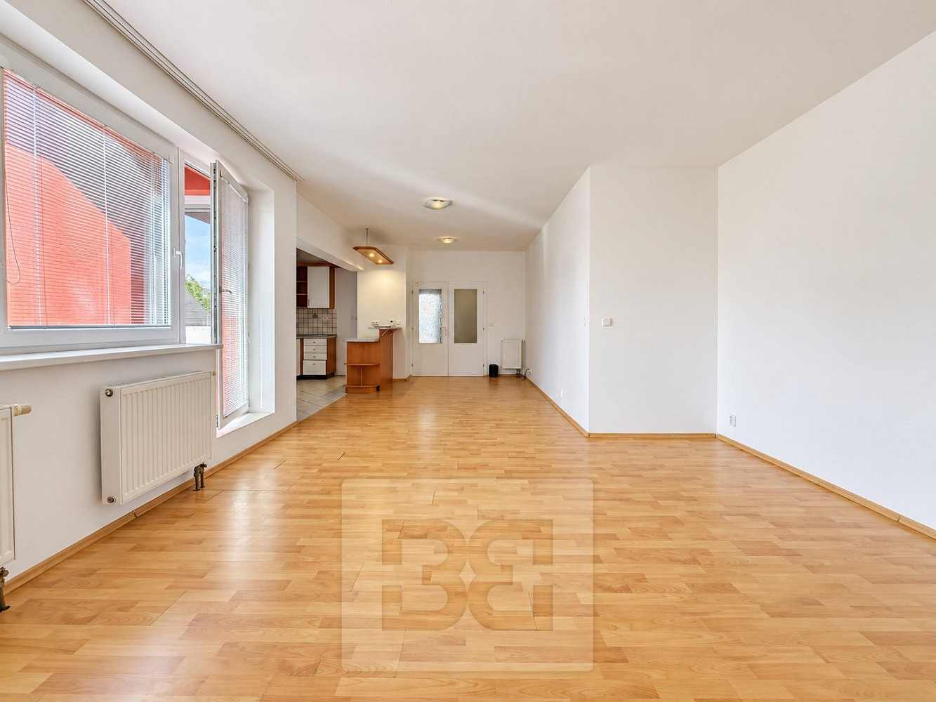 Pronájem bytu 2+kk 69 m² – fotografie 3