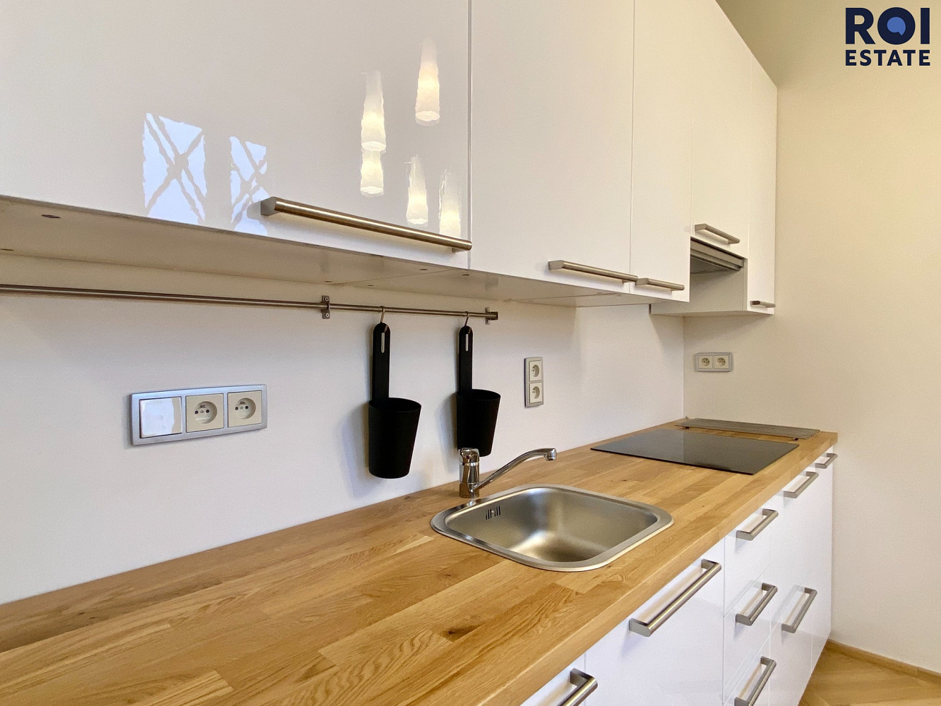 Pronájem bytu 1+kk 36 m² – pohled 2