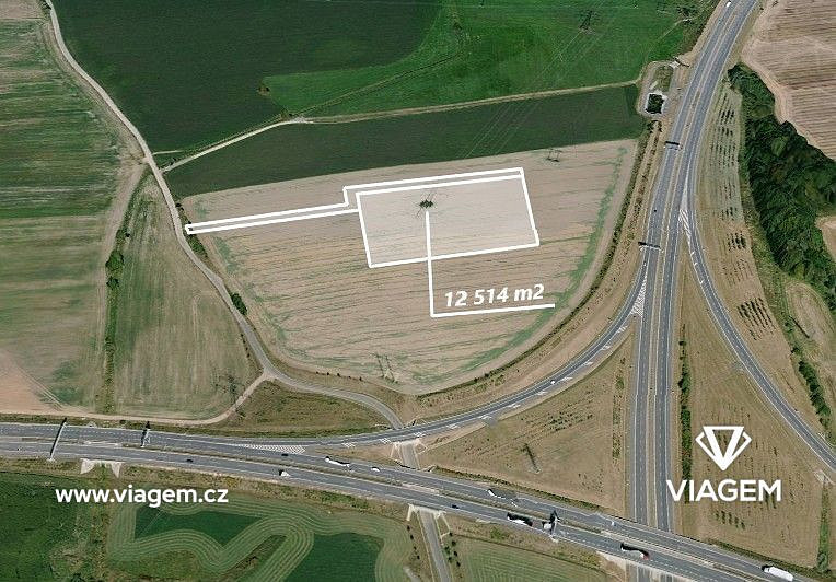 Prodej pole 7 102 m²
