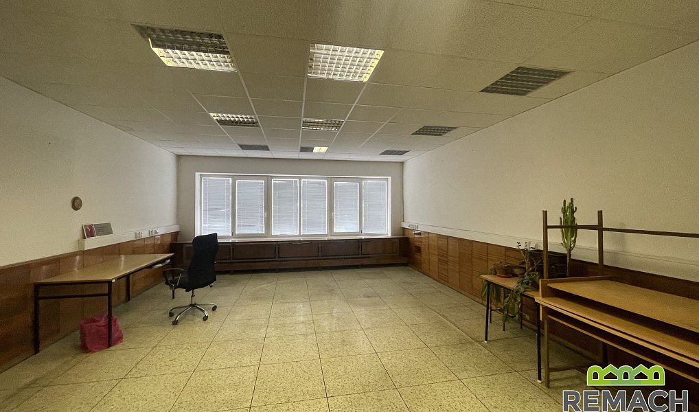 Pronájem kanceláře 350 m², Uherský Brod – náhled fotky 2