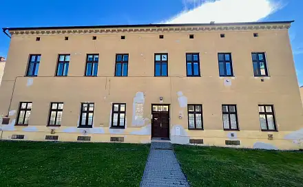 Prodej nájemního domu, činžáku 1 000 m², náměstí Viléma Mrštíka, Ostrovačice, okres Brno-venkov