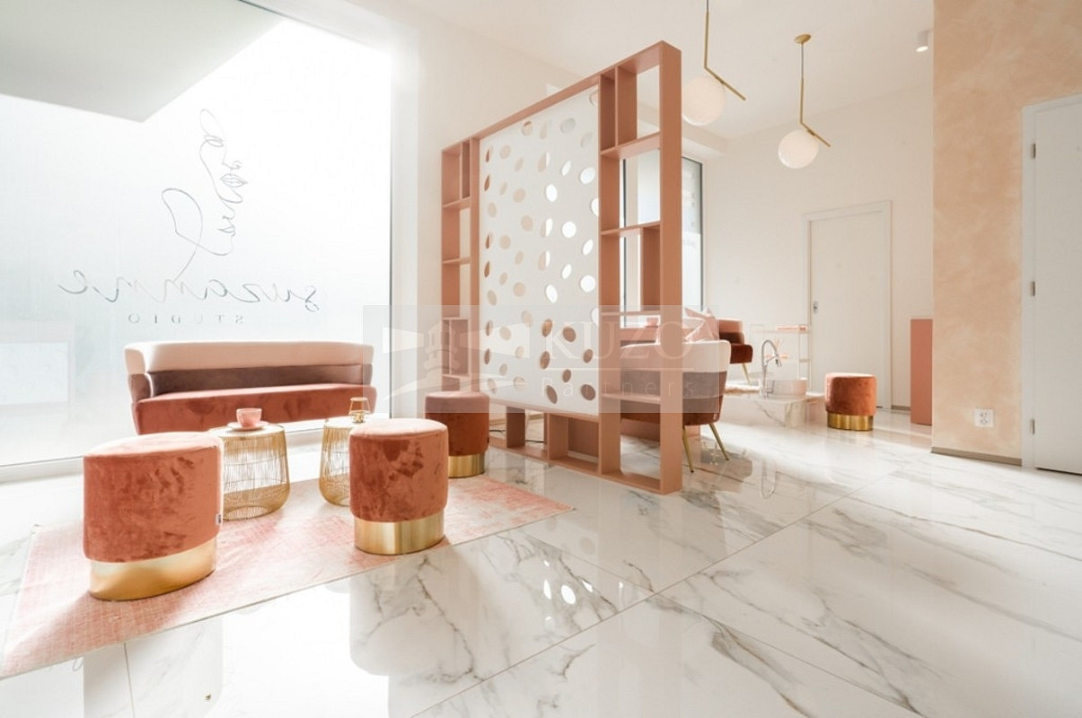 Prodej obchodních prostor 73 m²