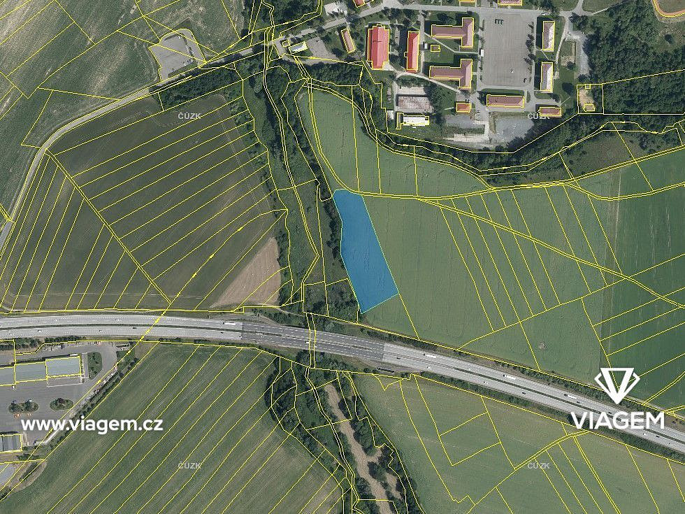 Pole 8 604 m² – pohled 3