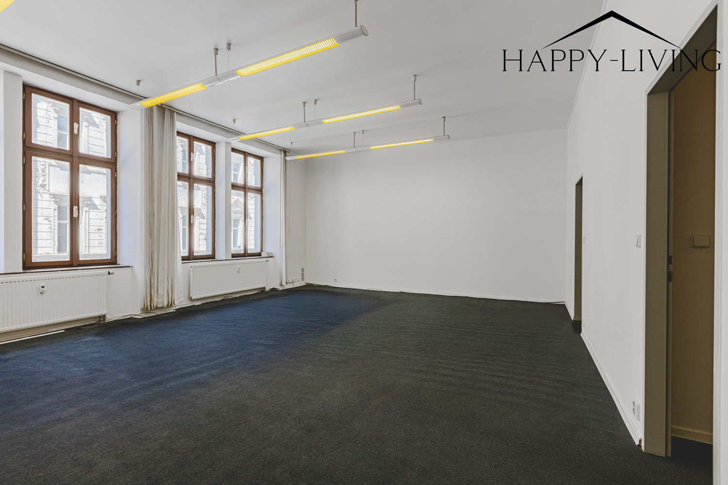 Pronájem kanceláře 138 m² — photo 2