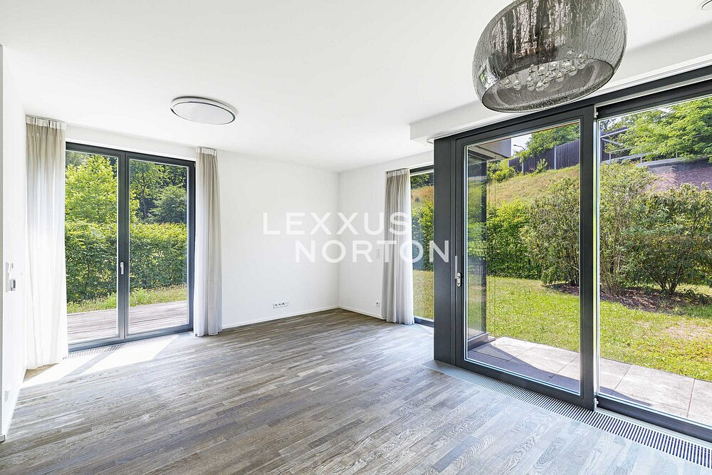 Pronájem domu 179 m² s pozemkem 435 m² — photo 3
