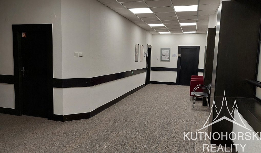 Pronájem kanceláře 13 m², Chrudim – náhled fotky 8
