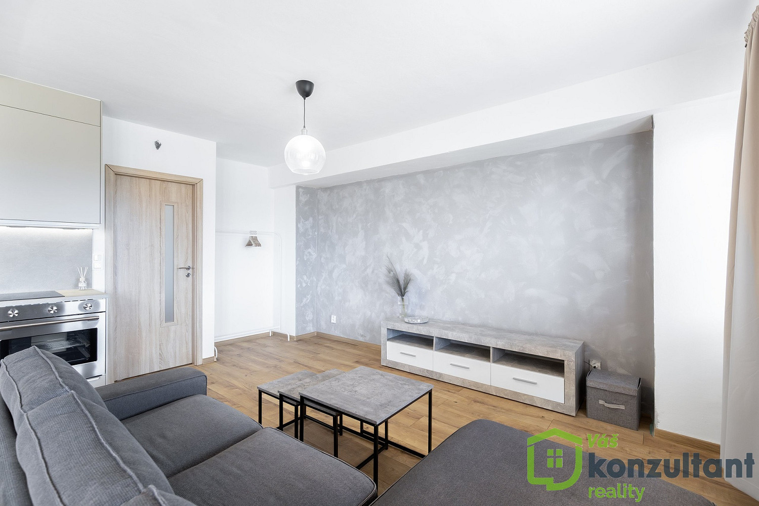 2+kk Apartment in Frýdek-Místek, Sídliště Anenská, Místek - View 2