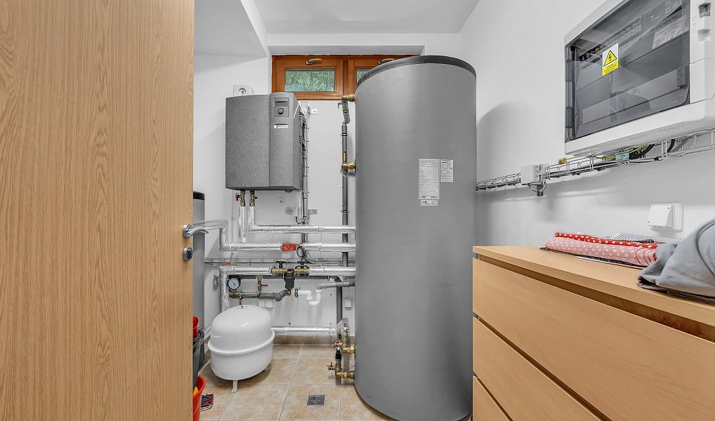 Prodej ubytovacího objektu 159 m², Horní Maršov – náhled fotky 14