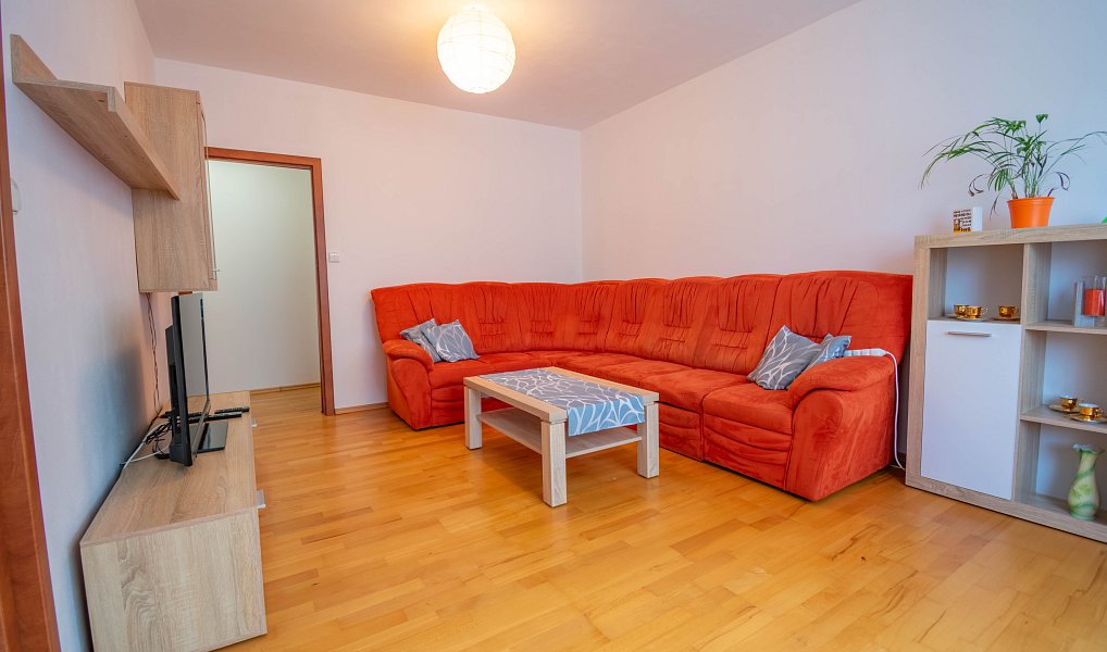 Pronájem bytu 3+1 73 m², Trutnov – náhled fotky 2
