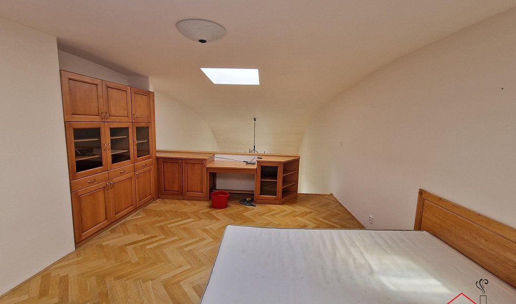 Pronájem bytu 3+kk 99 m², Praha – náhled fotky 3