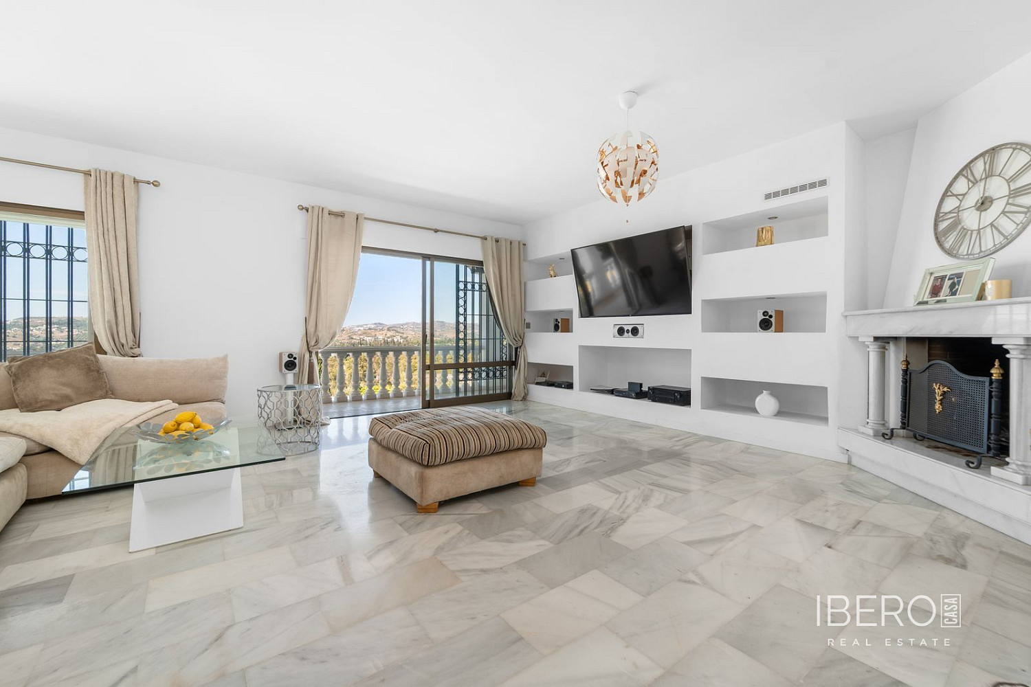 Prodej domu 357 m² s pozemkem 1 547 m² - Więcej