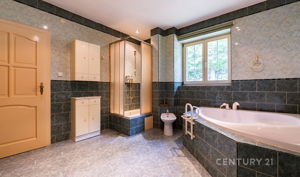 Prodej domu 273 m² s pozemkem 3 348 m², Lom – náhled fotky 14