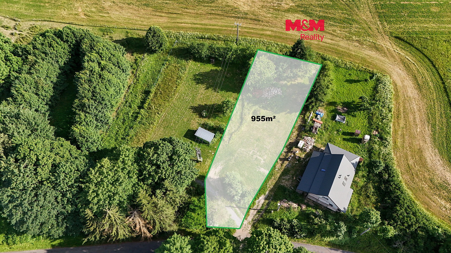 Prodej stavebního pozemku 955 m²