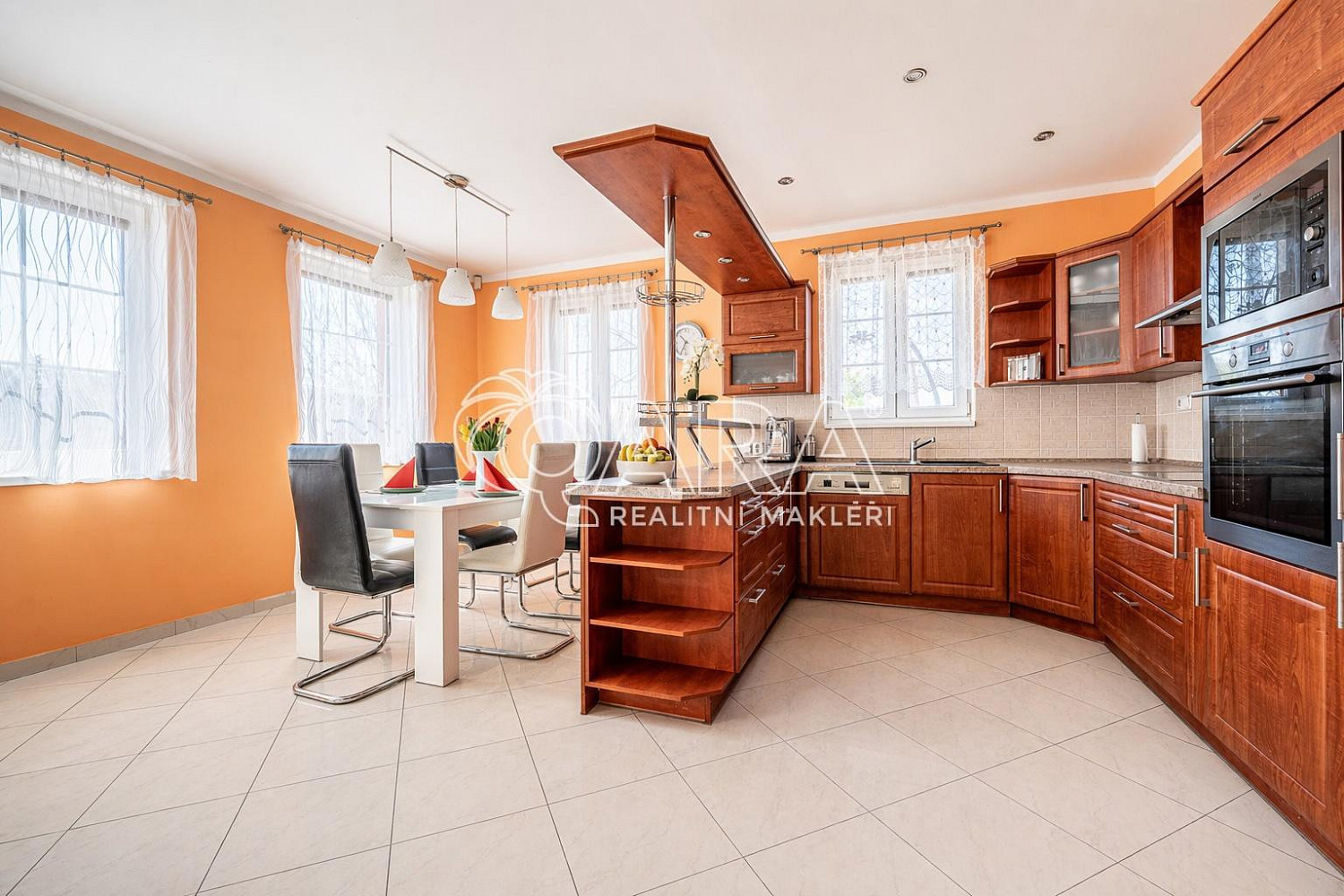 Prodej domu 220 m² s pozemkem 782 m² – fotografie 4