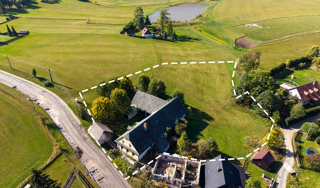 Prodej domu 780 m² s pozemkem 5 005 m², Fryšava pod Žákovou horou – fotka 1 z 12