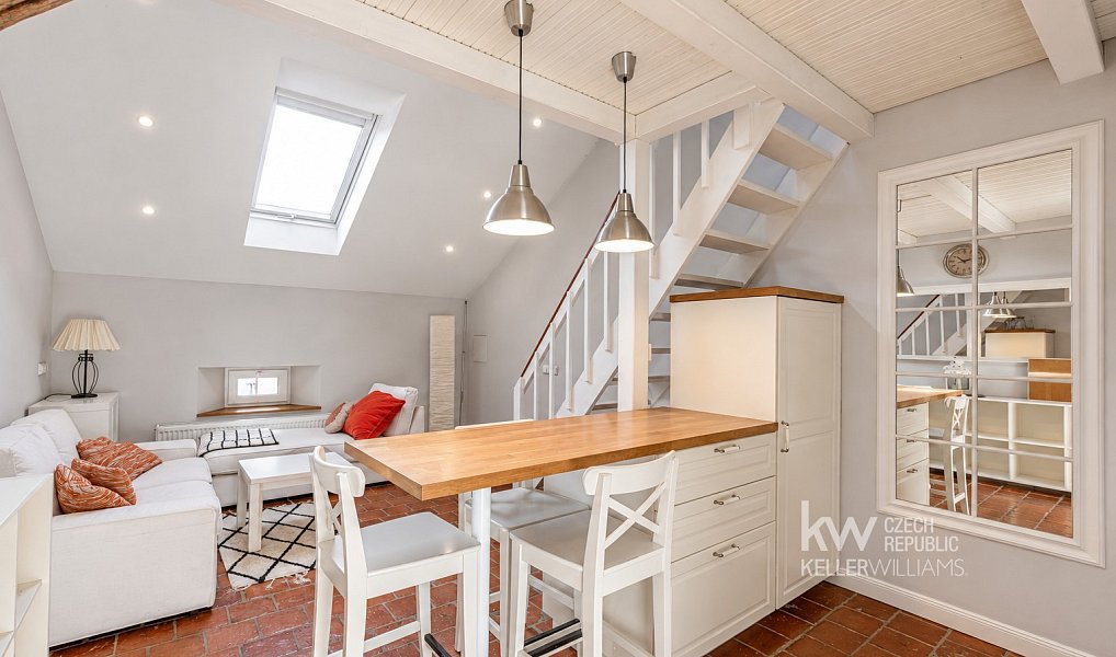 Pronájem bytu 2+kk 44 m², Praha – fotka 1 z 8