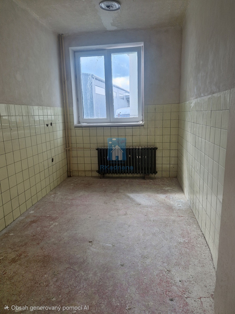 Pronájem kanceláře 13 m² - Widok 3