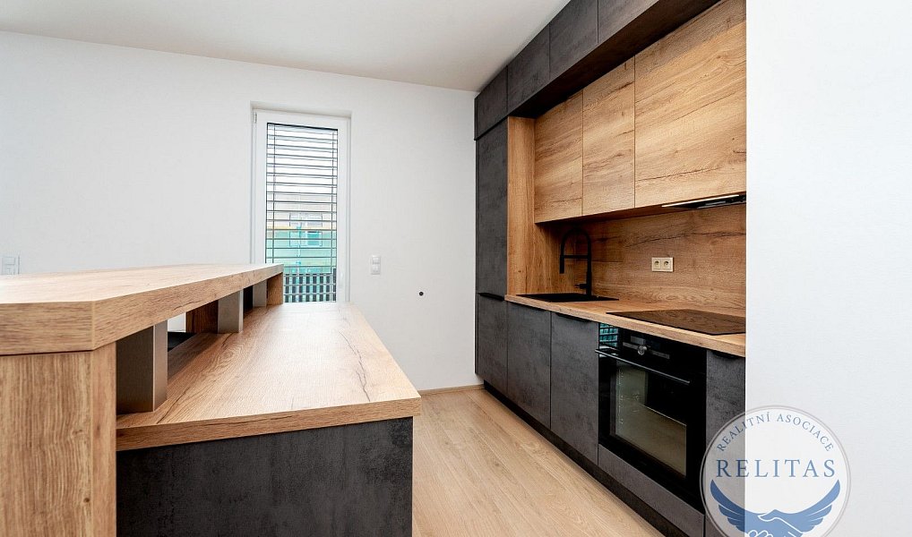 Prodej bytu 4+kk 145 m², Kladno – náhled fotky 4