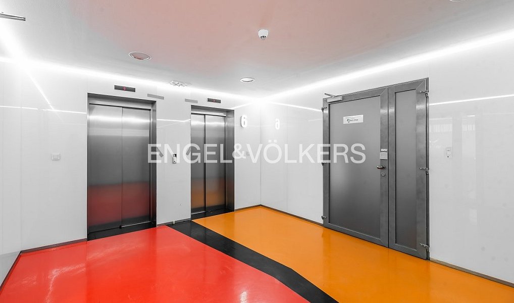 Pronájem kanceláře 883 m², Praha – náhled fotky 12