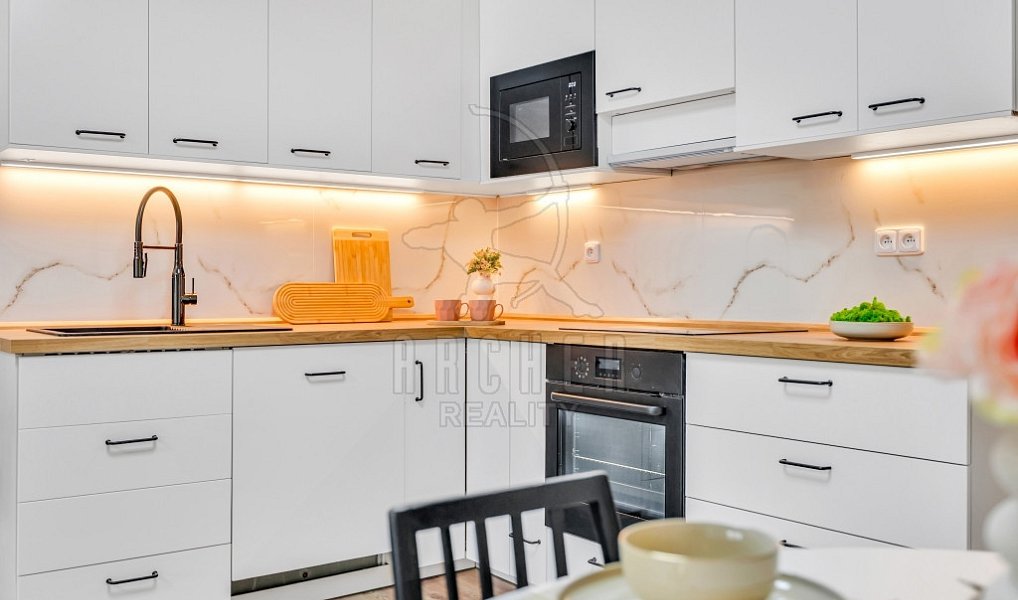 Prodej bytu 5+kk 104 m², Kněžmost – náhled fotky 2