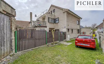Prodej domu 171 m² s pozemkem 226 m², U Rybníka, Úžice, okres Mělník