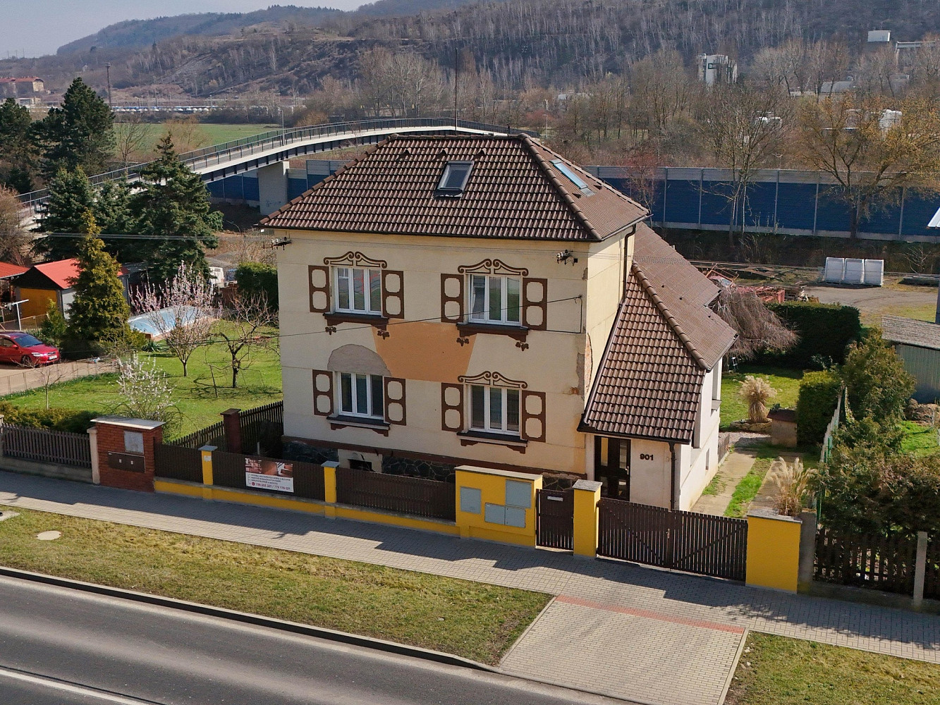 Prodej komerčního objektu (jiného typu) 250 m²