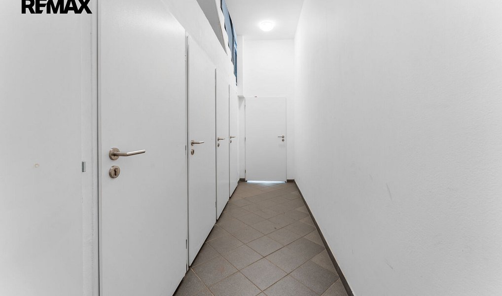 Prodej bytu 1+kk 29 m², Praha – náhled fotky 17
