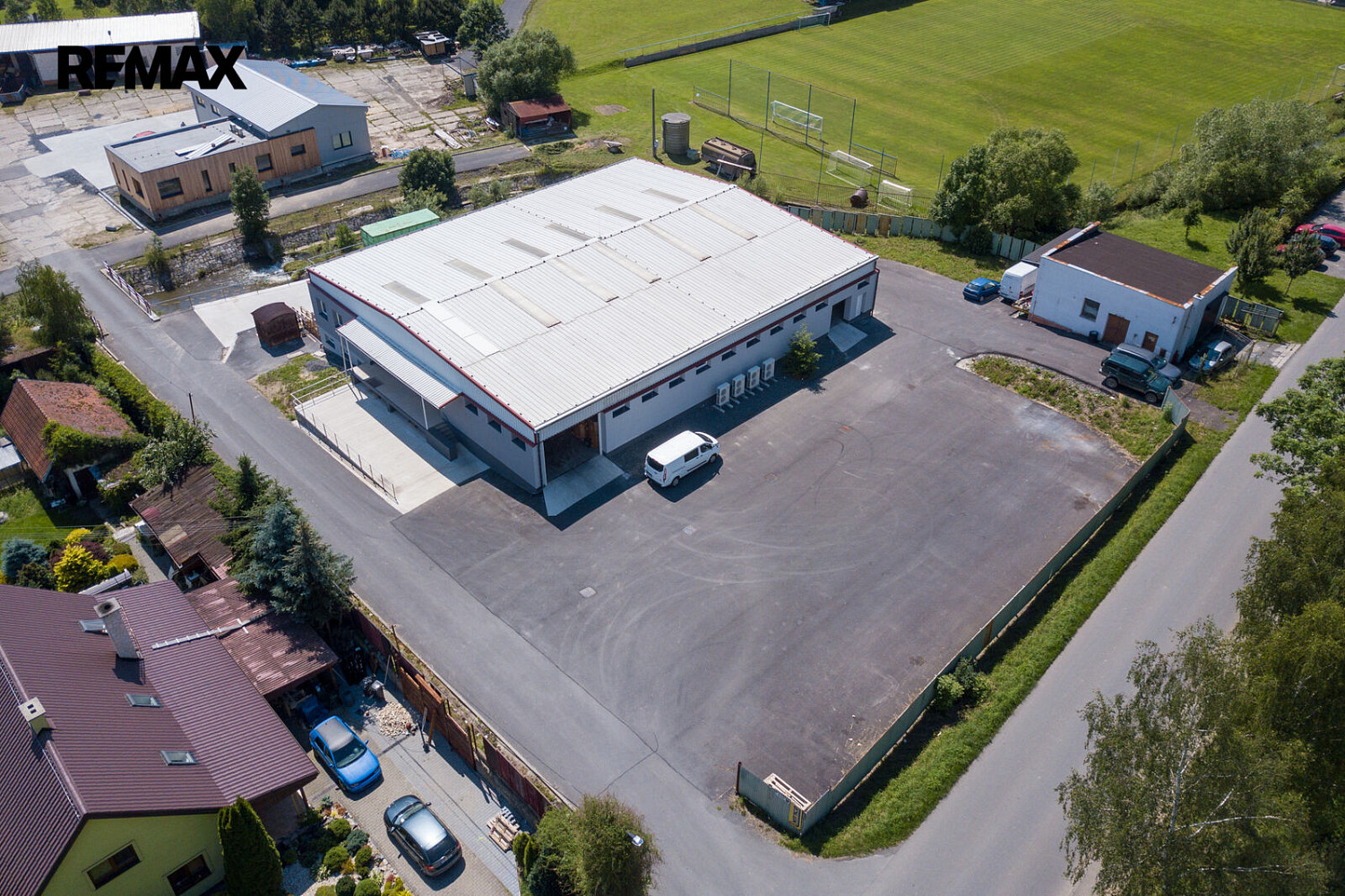 Pronájem výrobních prostor 1 335 m²