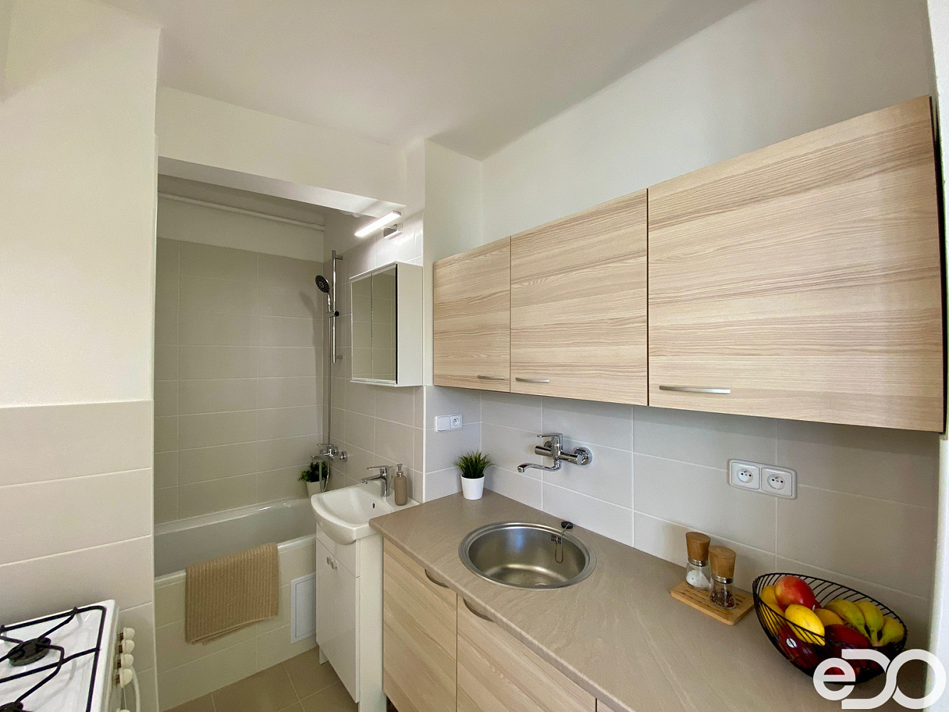 Pronájem bytu 1+kk 37 m² – fotografie 2