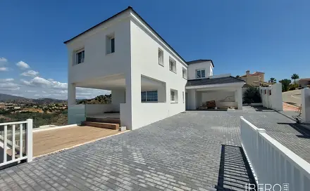 Prodej domu 300 m² s pozemkem 1 073 m², Mijas Golf, Španělsko