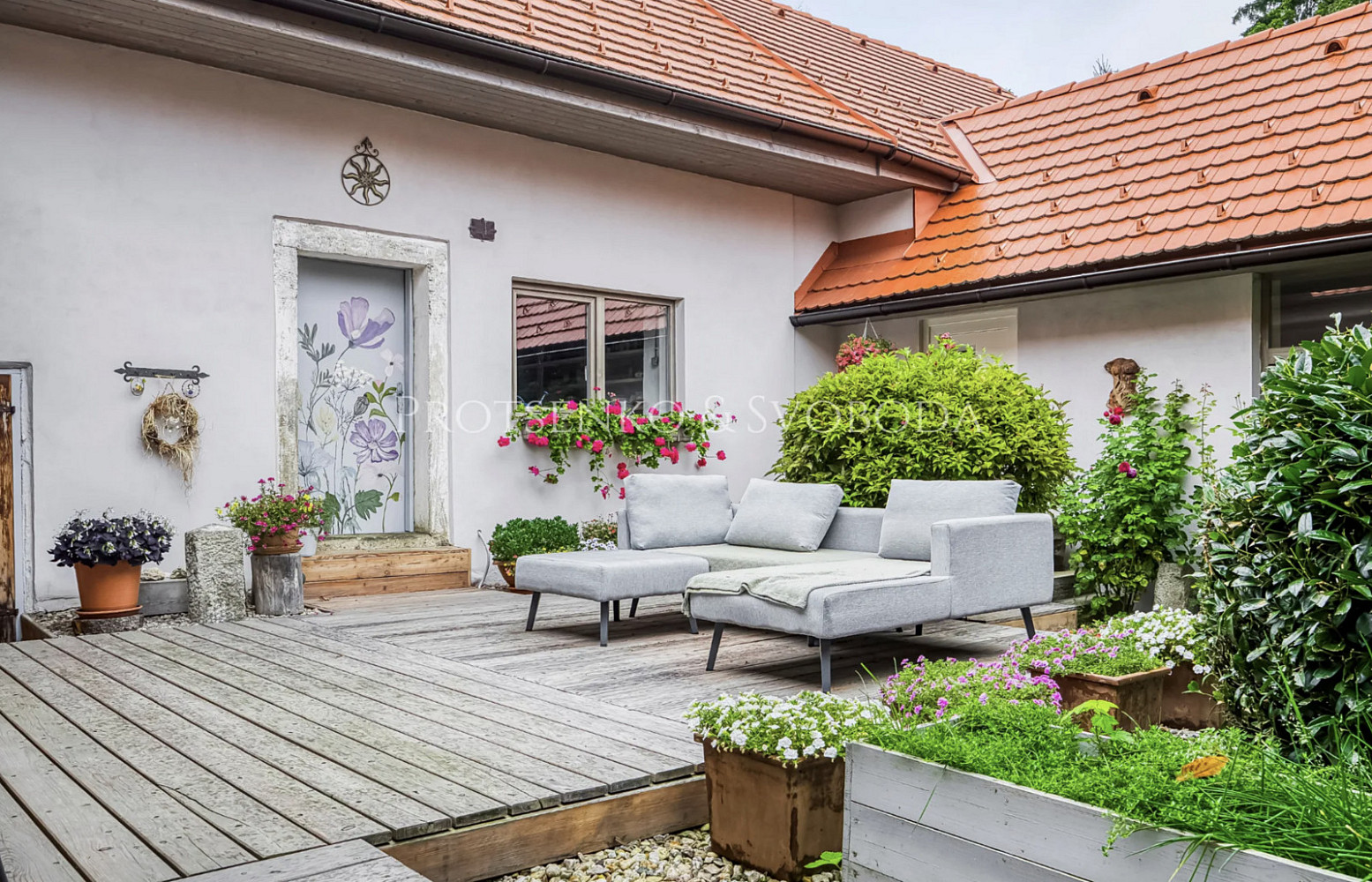 Prodej domu 354 m² s pozemkem 2 604 m² rezervováno