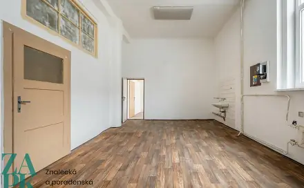 Pronájem kanceláře 95 m², Pekařská, Cheb