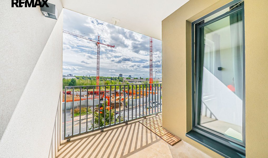 Prodej bytu 4+kk 105 m², Praha – náhled fotky 23