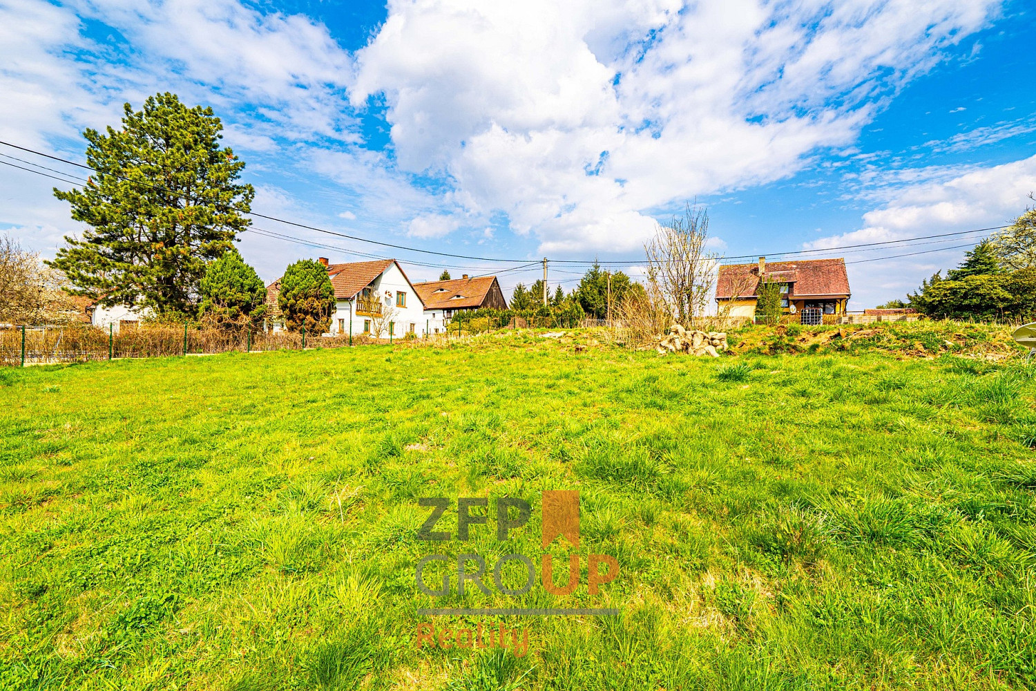 Prodej stavebního pozemku 2 296 m² – fotografie 5