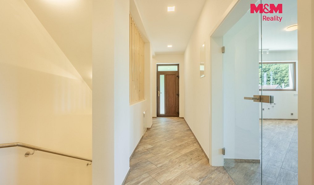 Prodej domu 198 m² s pozemkem 1 543 m², Hradečno – náhled fotky 18
