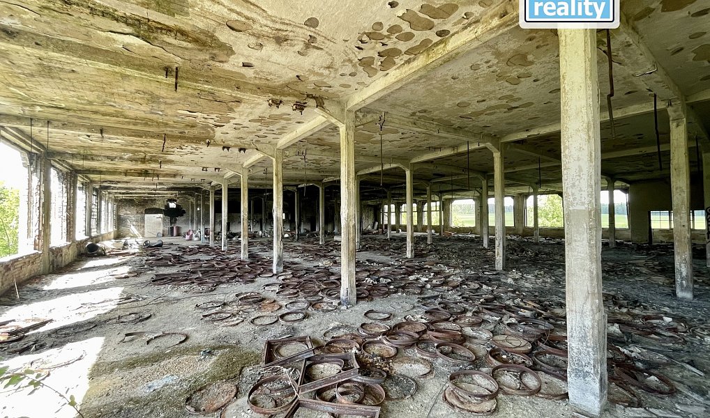 Prodej výrobních prostor 8 000 m², Libá – náhled fotky 23